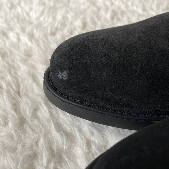 La Canadienne suede chelsea booties black basic minimalist - Picture 4 of 11